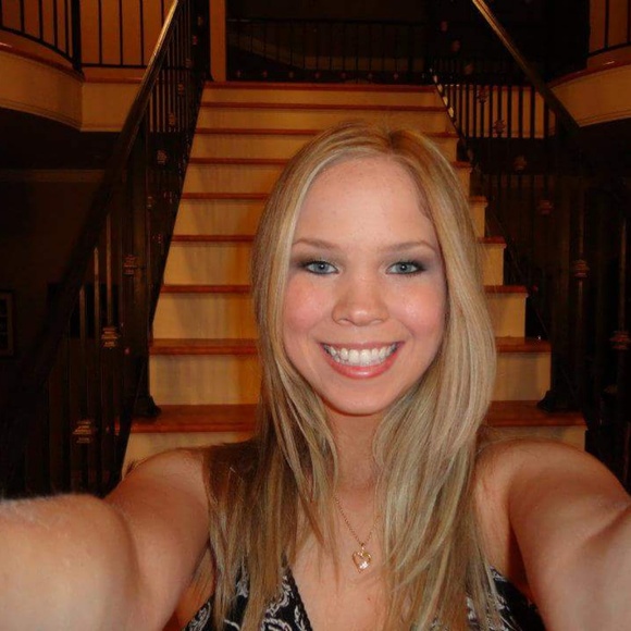 Meet Your Posher - Picture 3 of 8